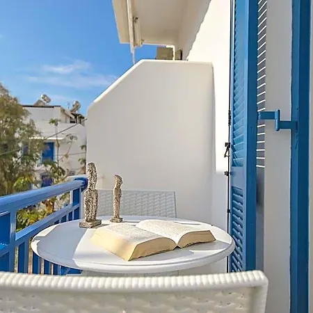 Zeus 2* Naxos City